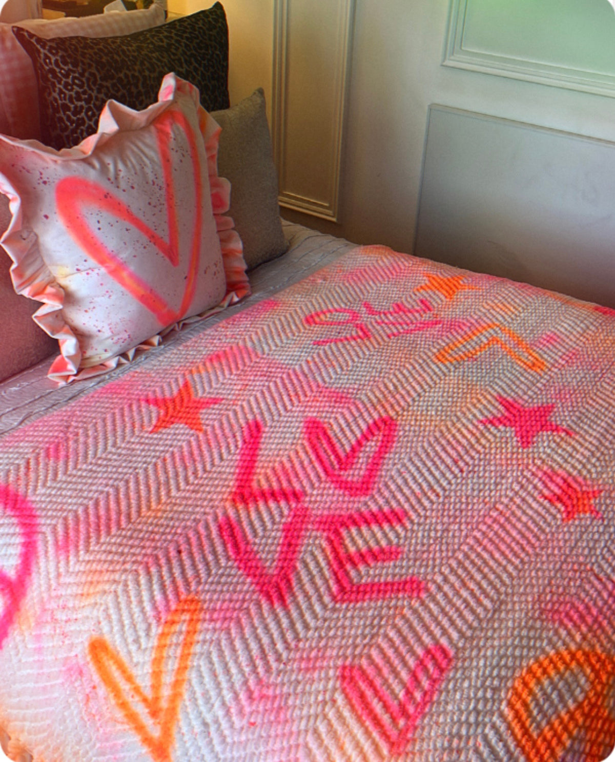 Spray painted Boho Throws 🩷