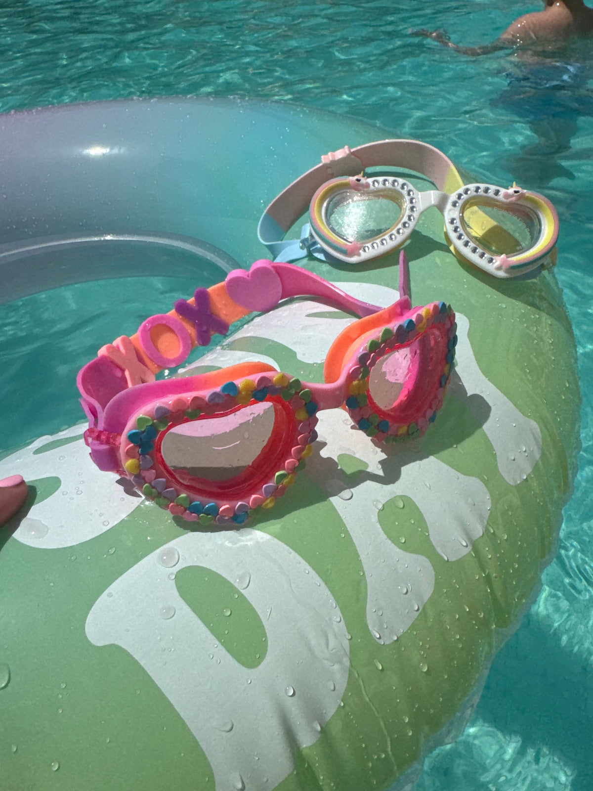 Children’s googles 💗✨🧜🏽♀️🩷