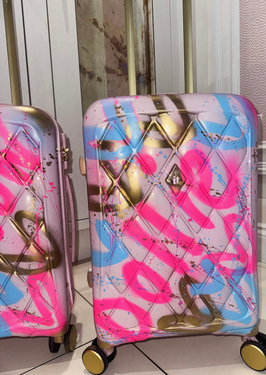 Baby pink high luggage suitcase 🩷🩵