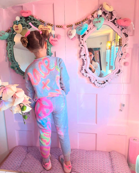Girls ☮️ Tracksuits 🩷