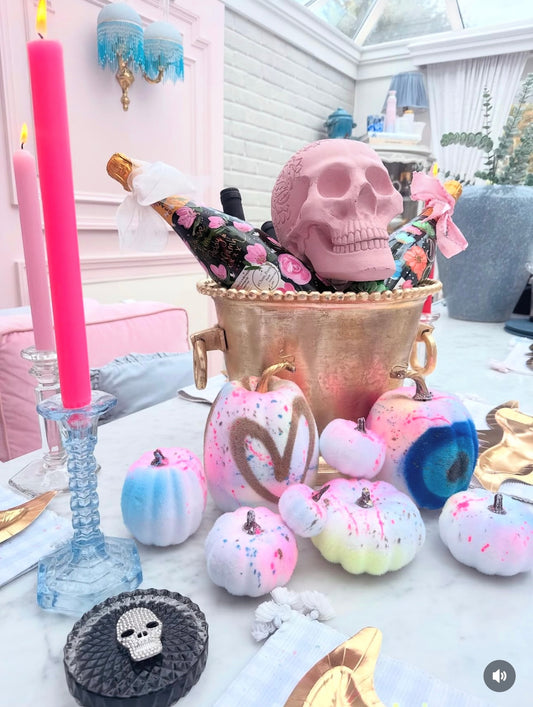 Set of 8 spray paint pumpkins ๐