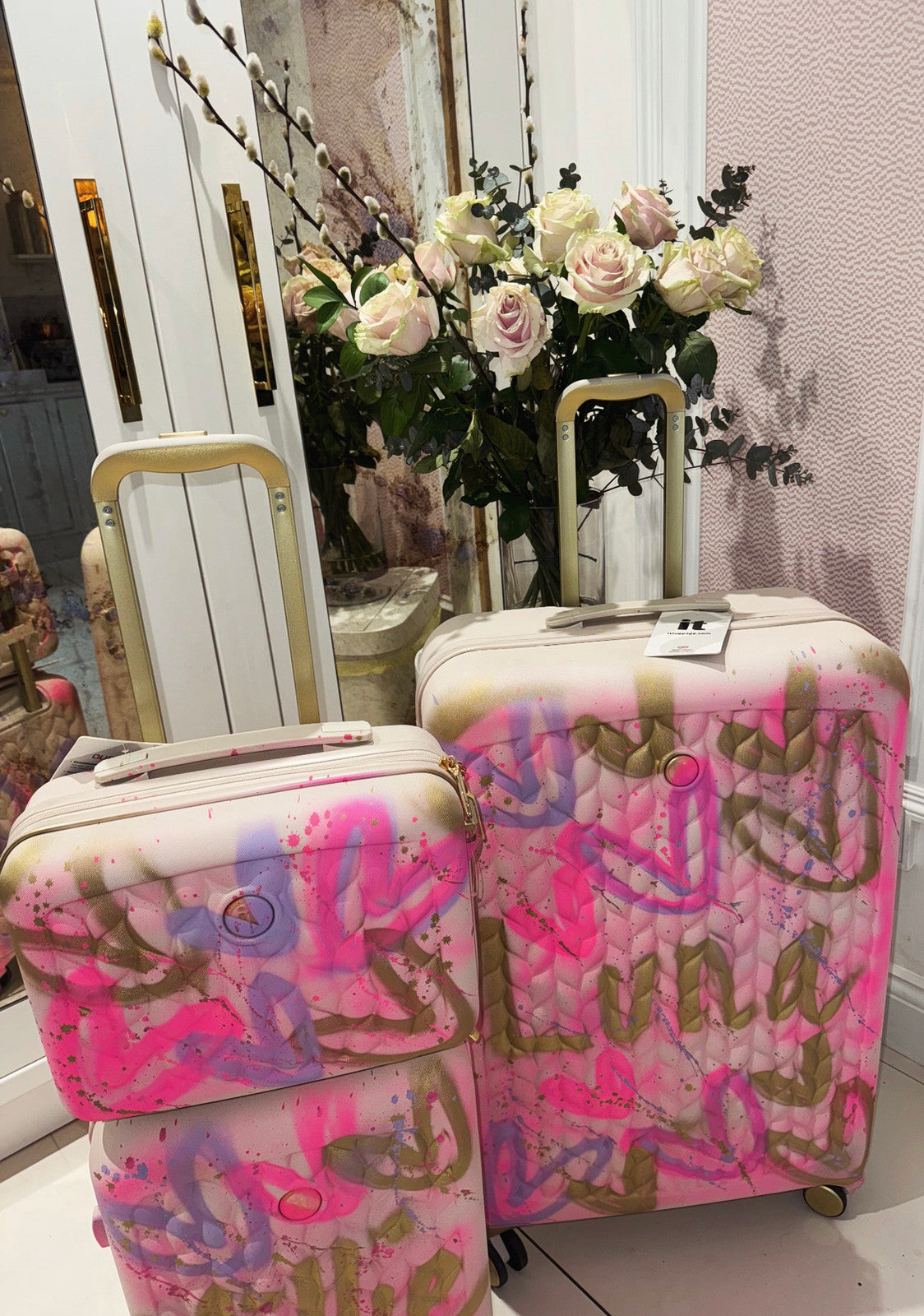 Set of 3 spray painted suitcases 🩷