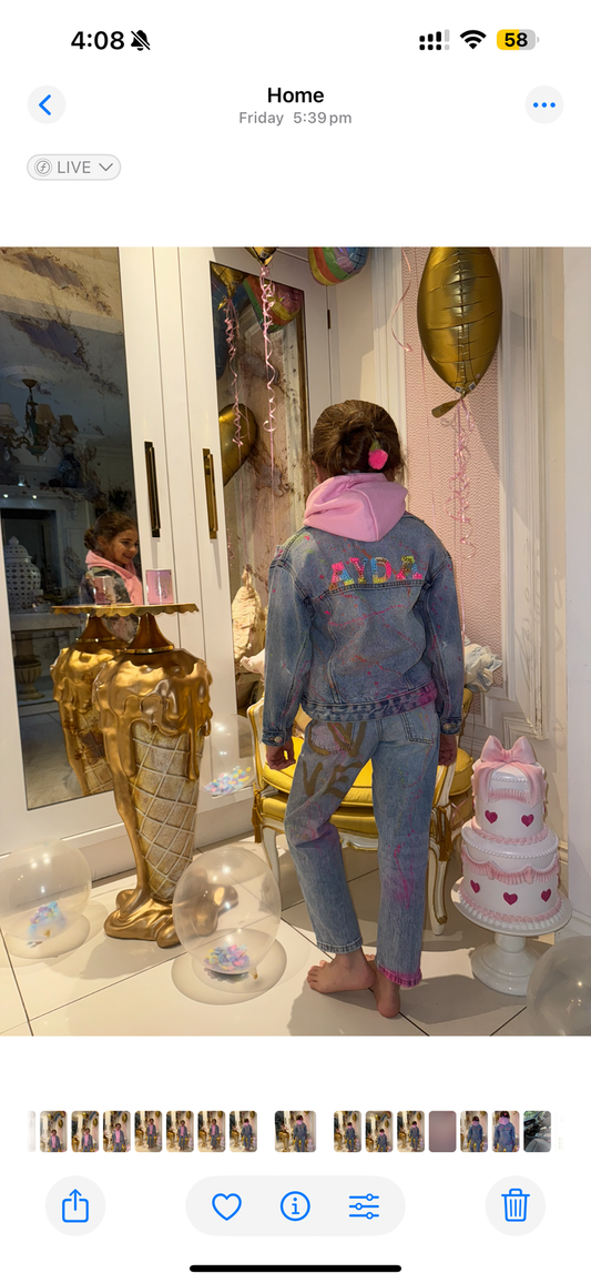 Children’s L💘VE jeans