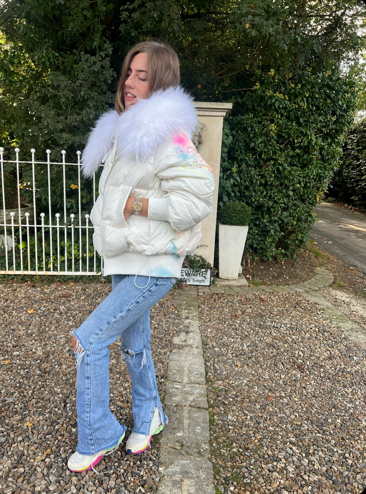 Spray painted puffer coat with real fur 🤍