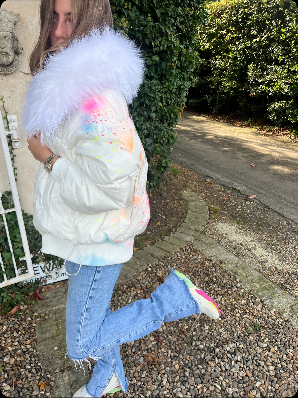 Spray painted puffer coat with real fur 🤍