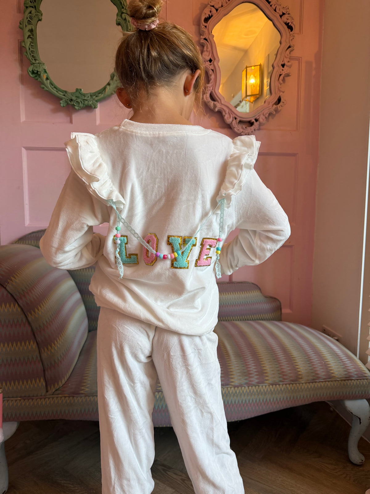 Children’s beaded Velour lounge wear 🩷  - ( MAX 6 letters )