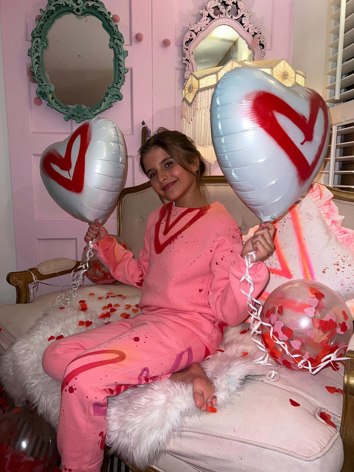 Children’s pink 💗 tracksuits 😍