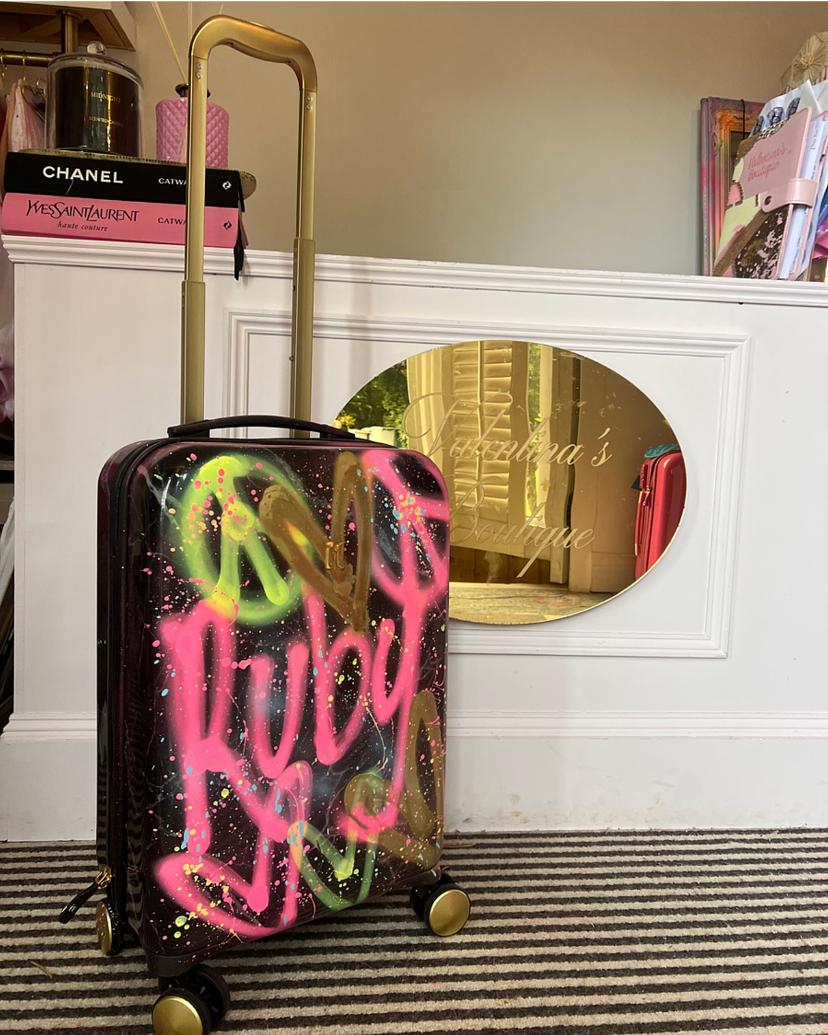 BIG suitcase 😍💖