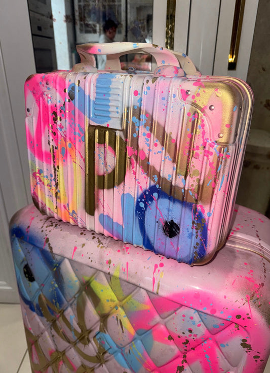 Personalised vanity cases 🩷