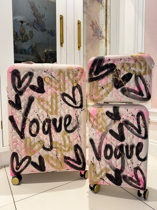 Set of 3 spray painted suitcase set 🖤💗