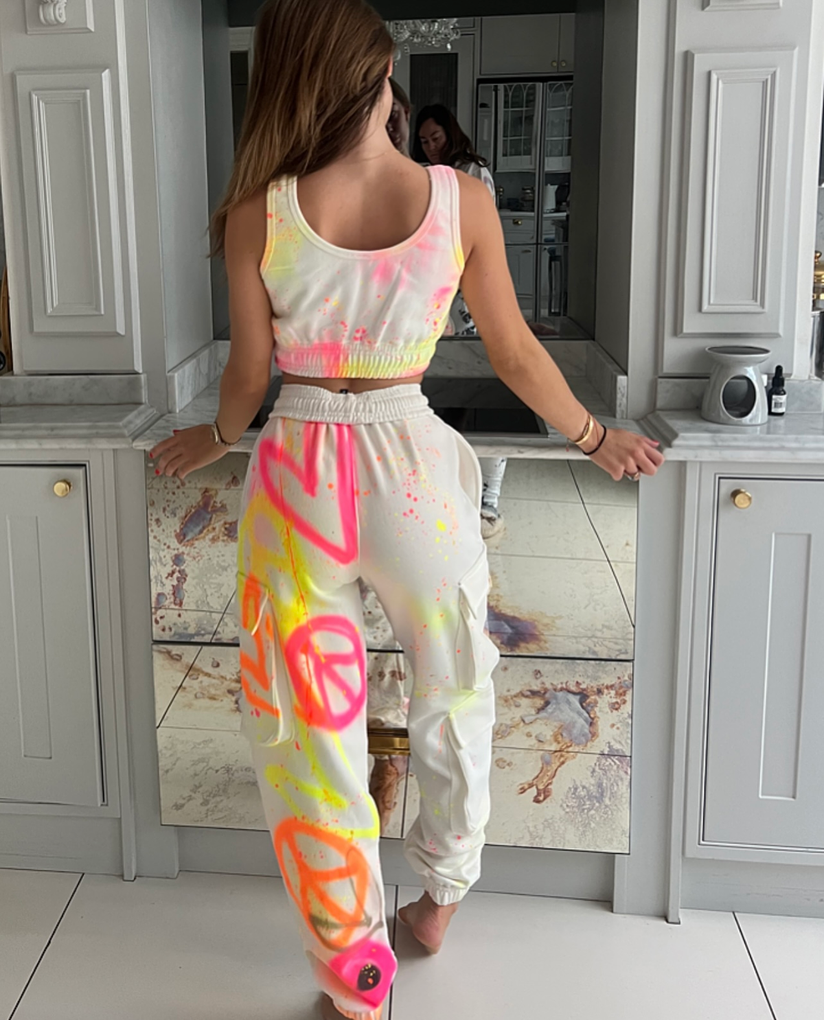 💗💛💜🧡 white jogger set 😍
