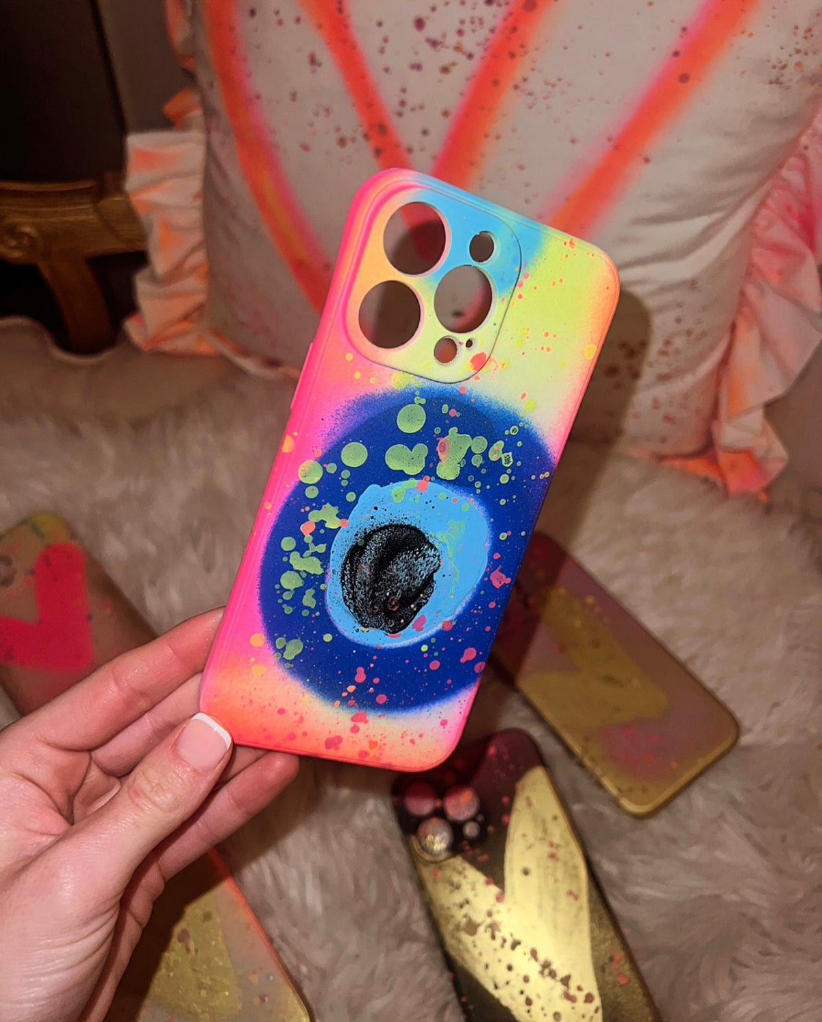 Spray pained Phone cases 💗💛💚💙✨