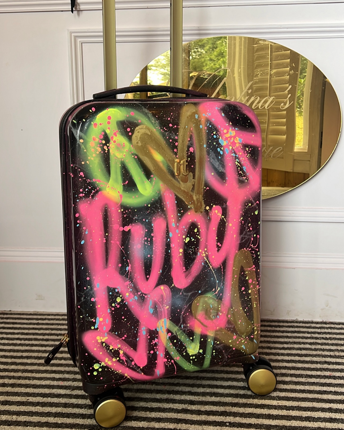 BIG suitcase 😍💖
