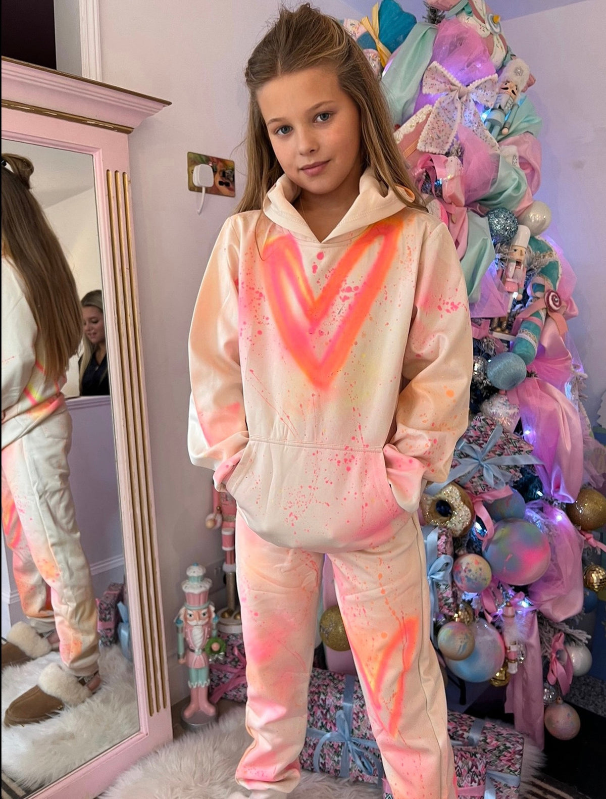 Children’s tan 🧡💗 tracksuits