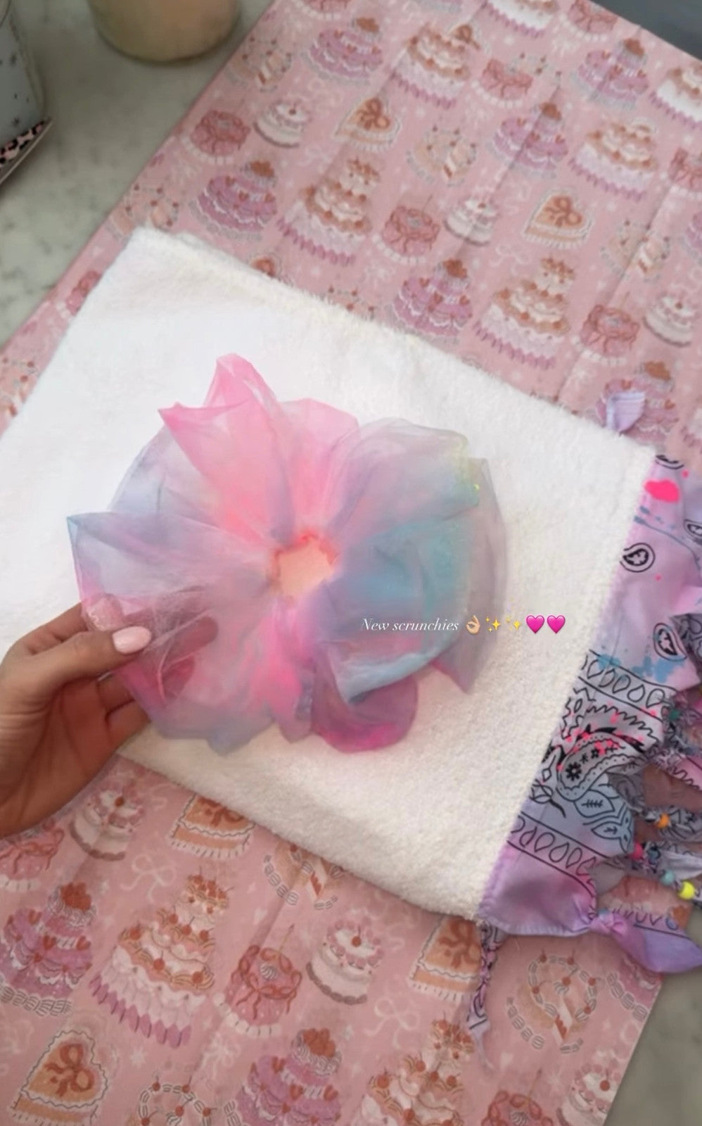 Scrunchie 🩷