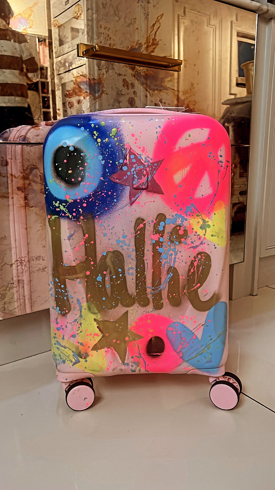 Baby pink spray painted  Hand luggage suitcase 💗😍