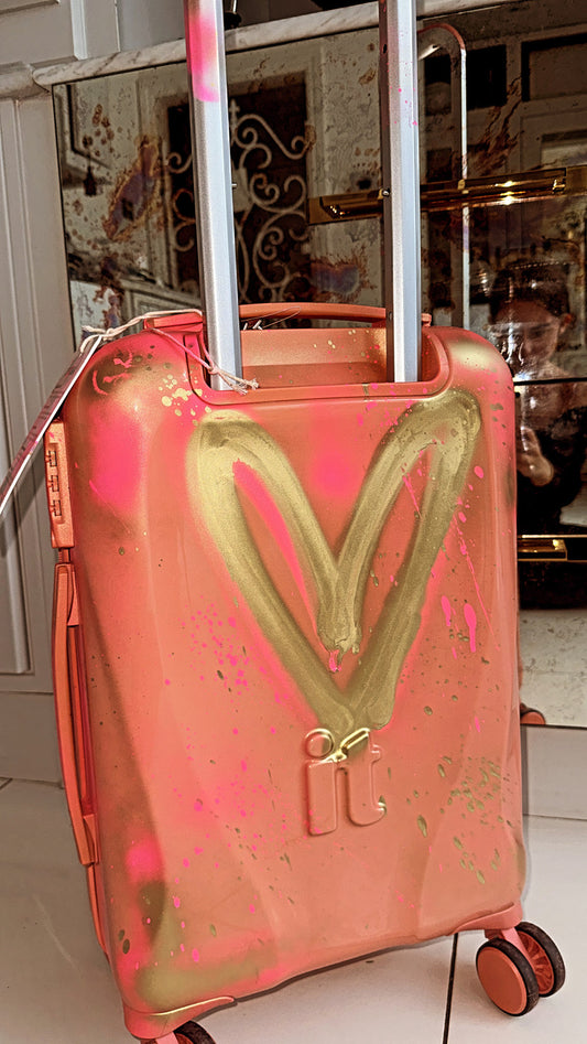 Spray painted large suitcase 🩷🧡