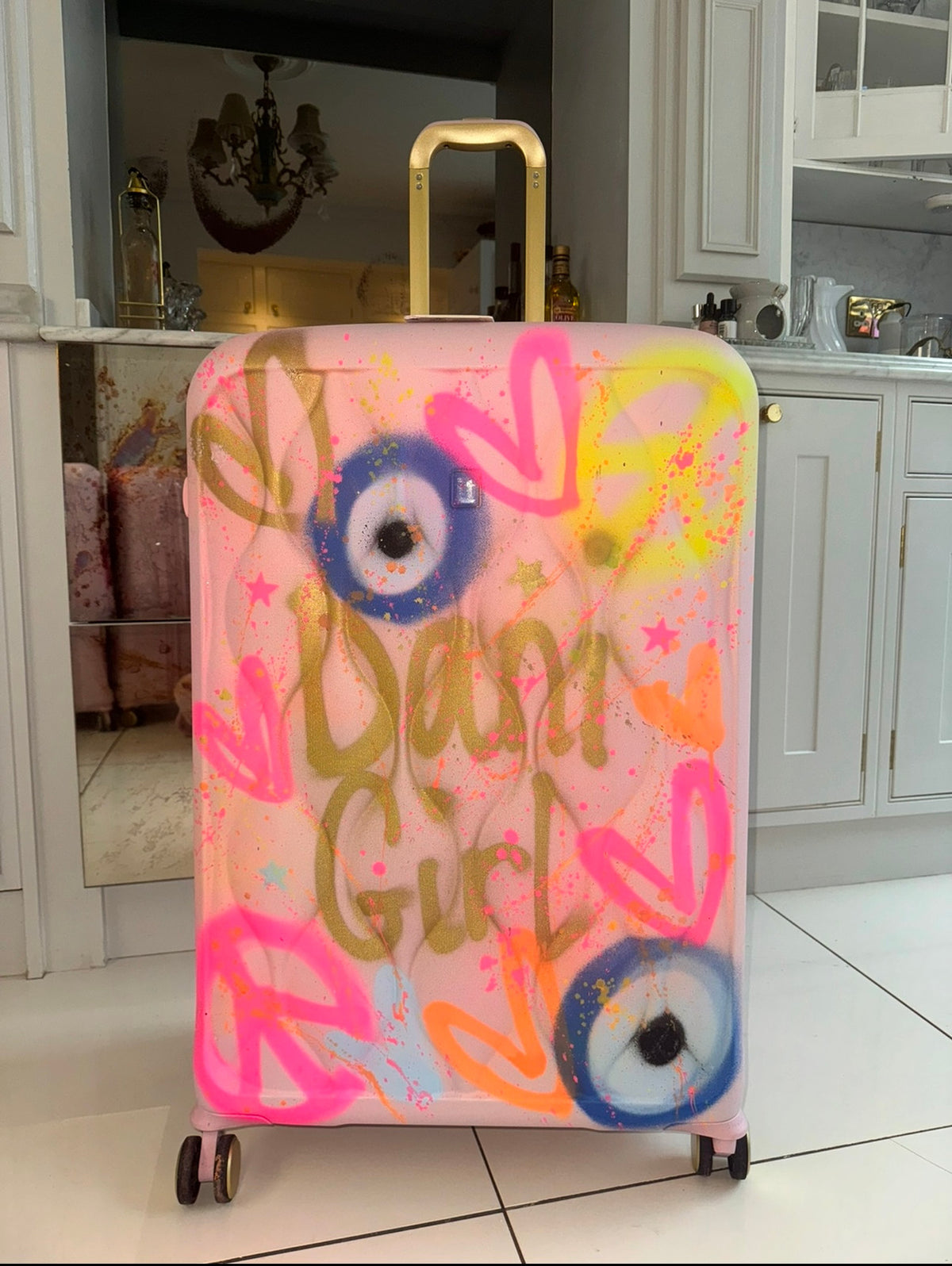 Baby pink spray painted  Hand luggage suitcase 💗😍