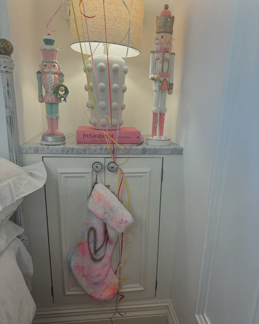 Spray painted stockings 💗