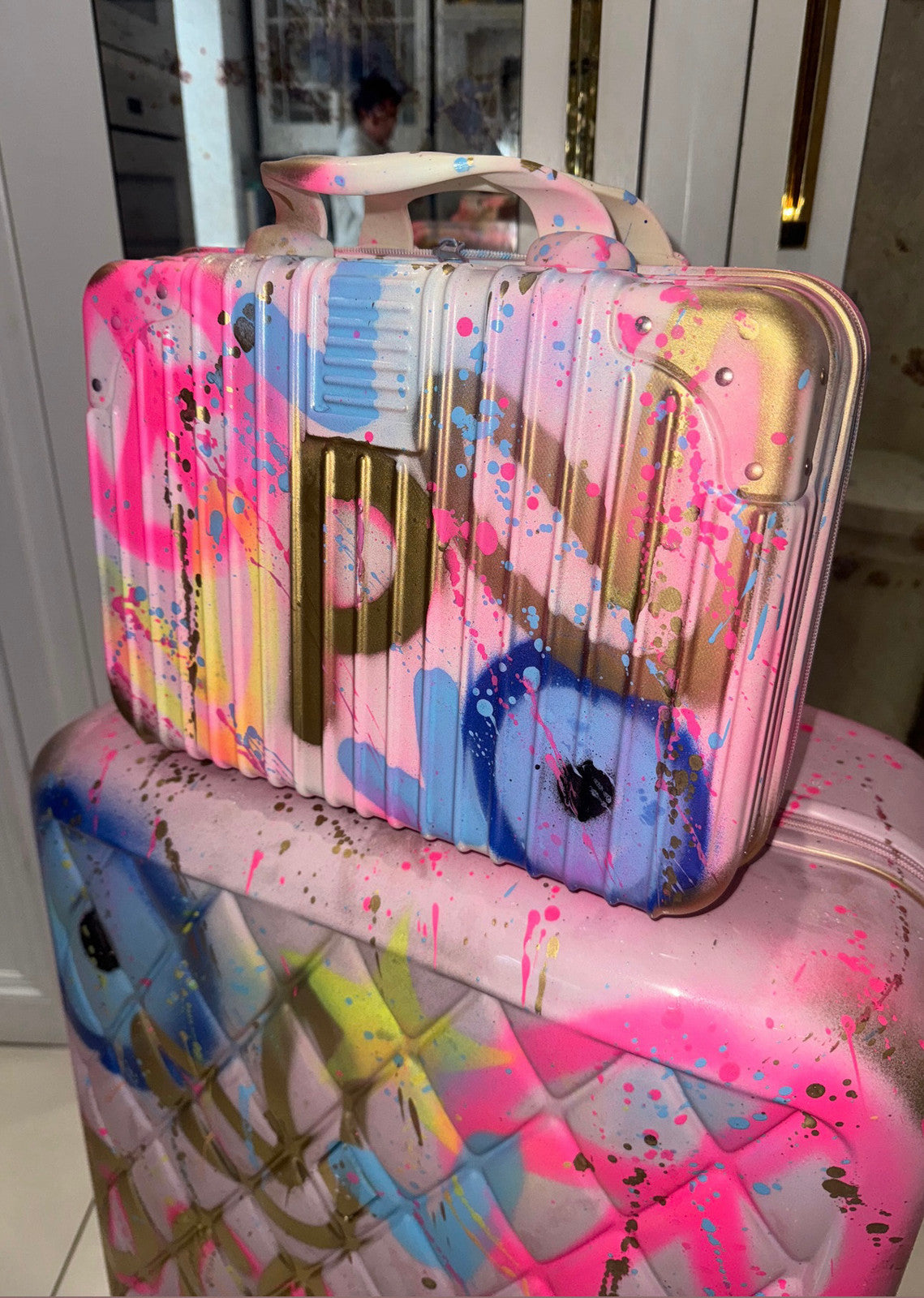 Pearly pink suitcase & vanity 🩷🩵✨