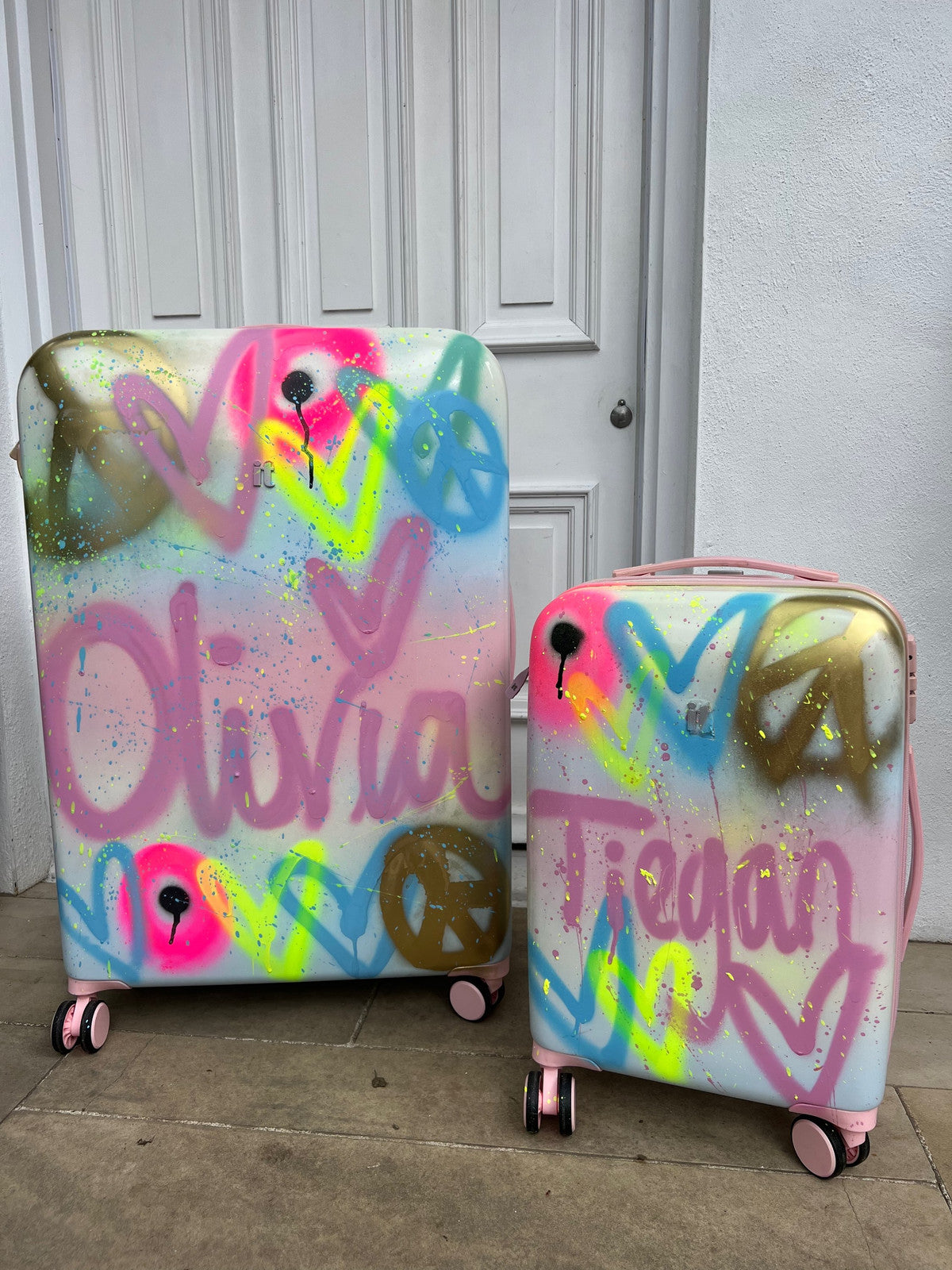 Small tie dye case 💗