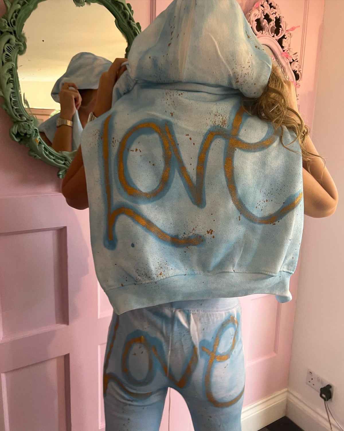 Baby blue Love tracksuit 💙✨✌🏽