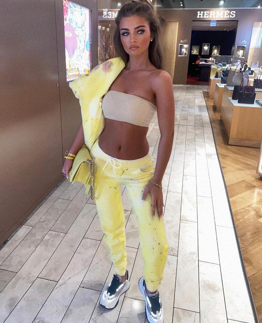 Yellow spray me love tracksuit 💗💛😍