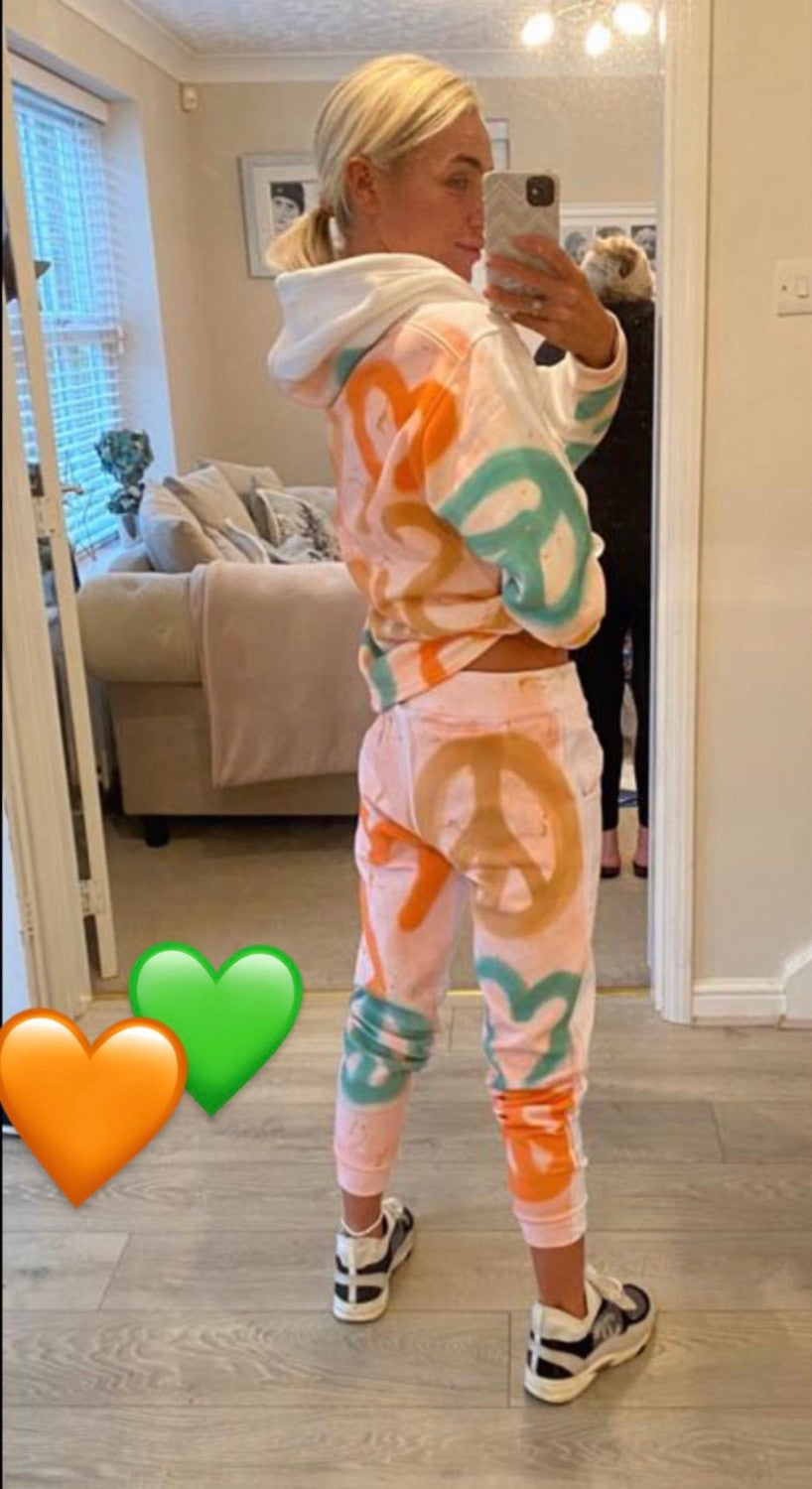 Graffiti love 💚🧡✨✨💚