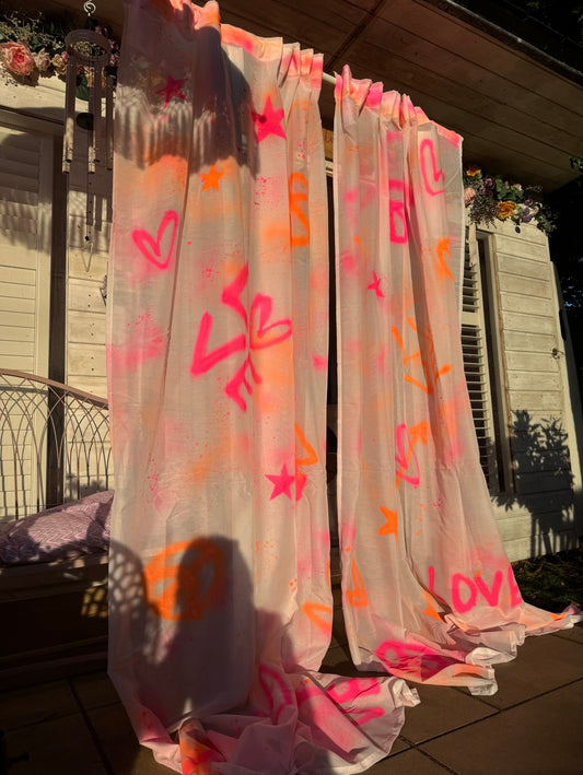 🩷💘✨ Spray painted curtains
