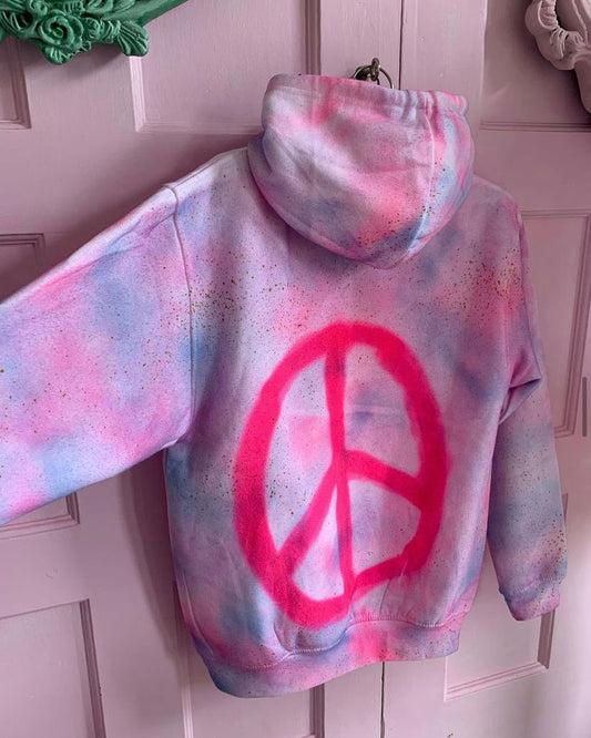 Spray me love Hoodie ☮️