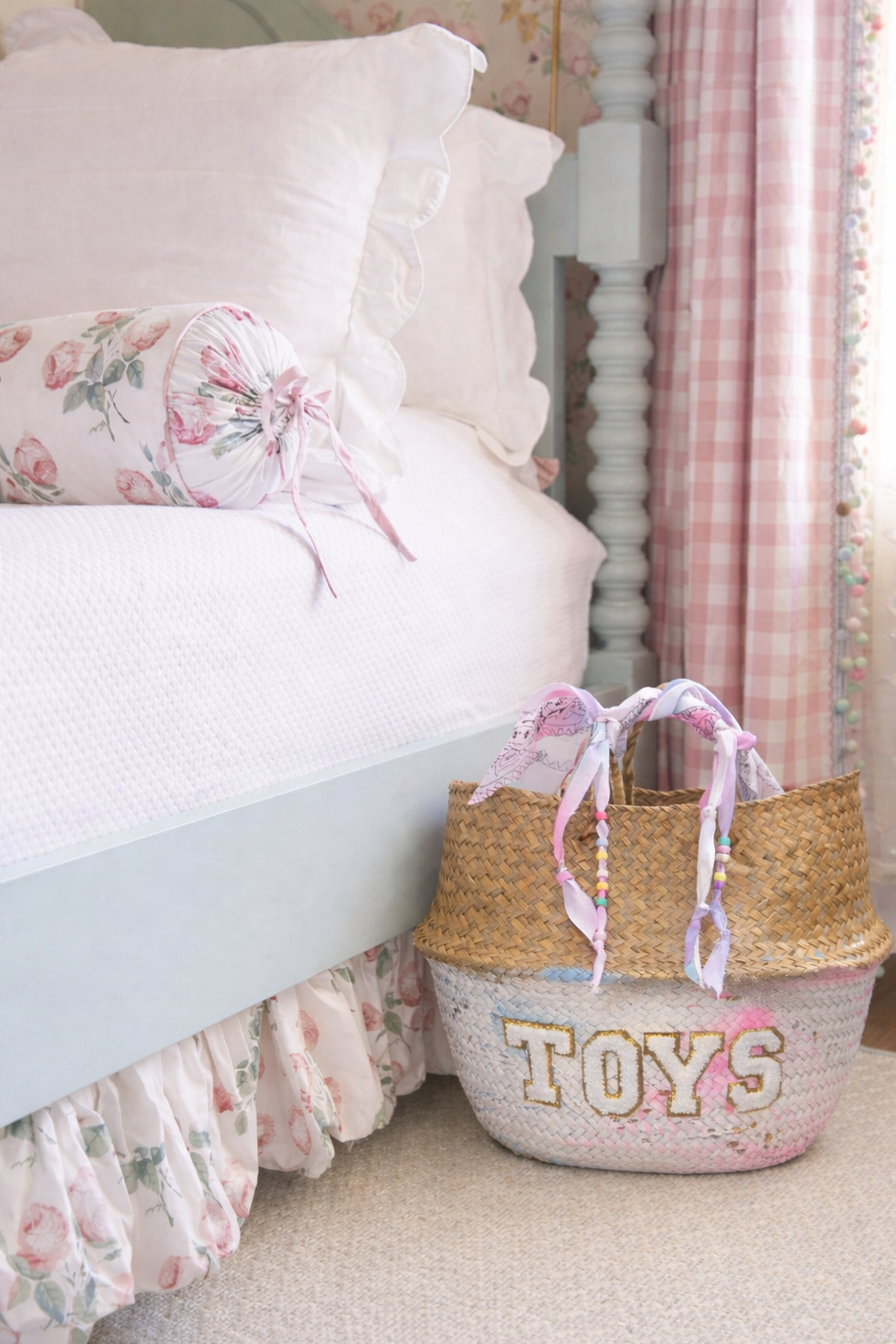 BOHO storage baskets 🩷🩵