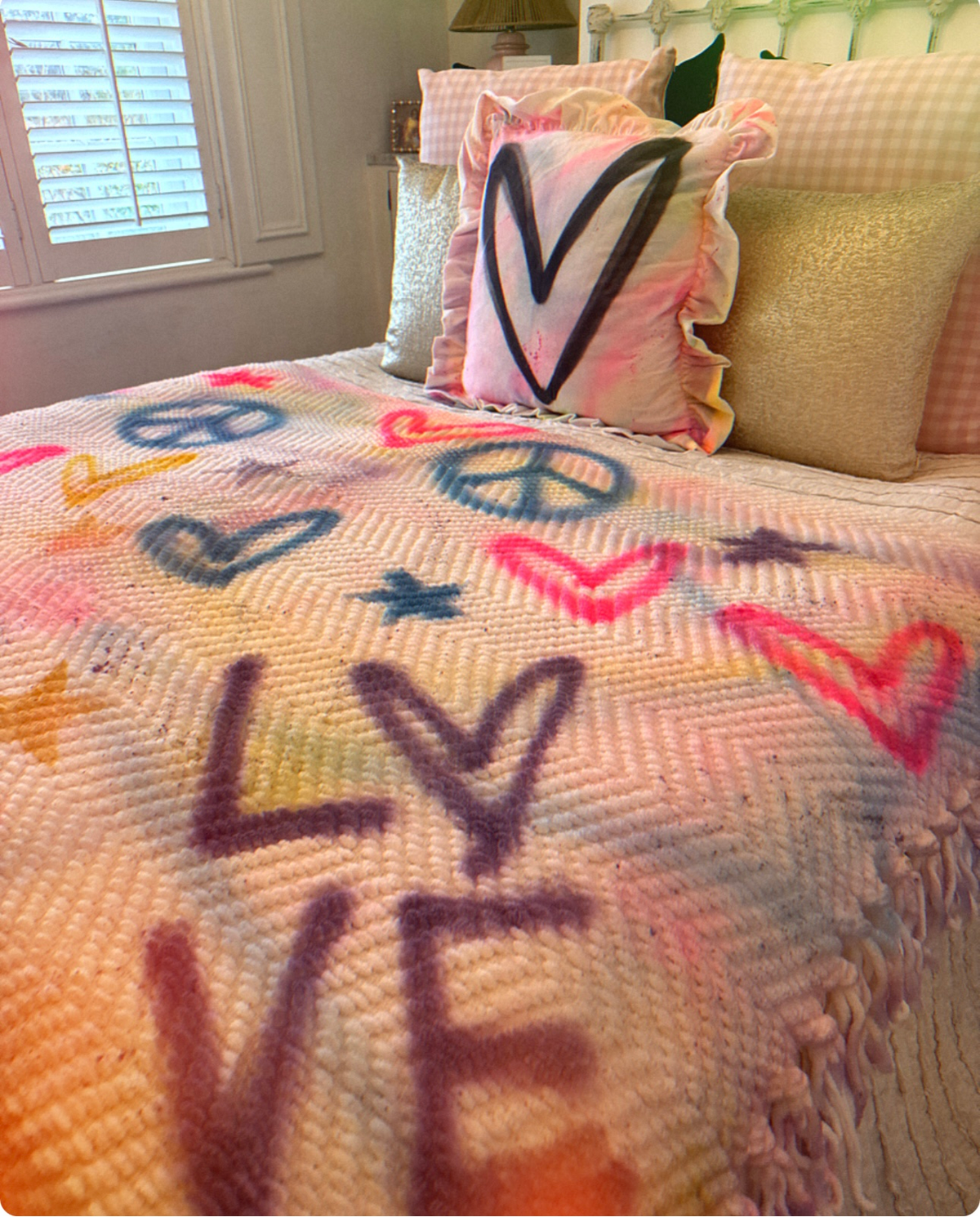 Spray painted BoHo Throw 🩷