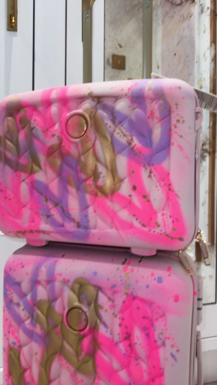 Hand luggage suitcase & vanity 💘