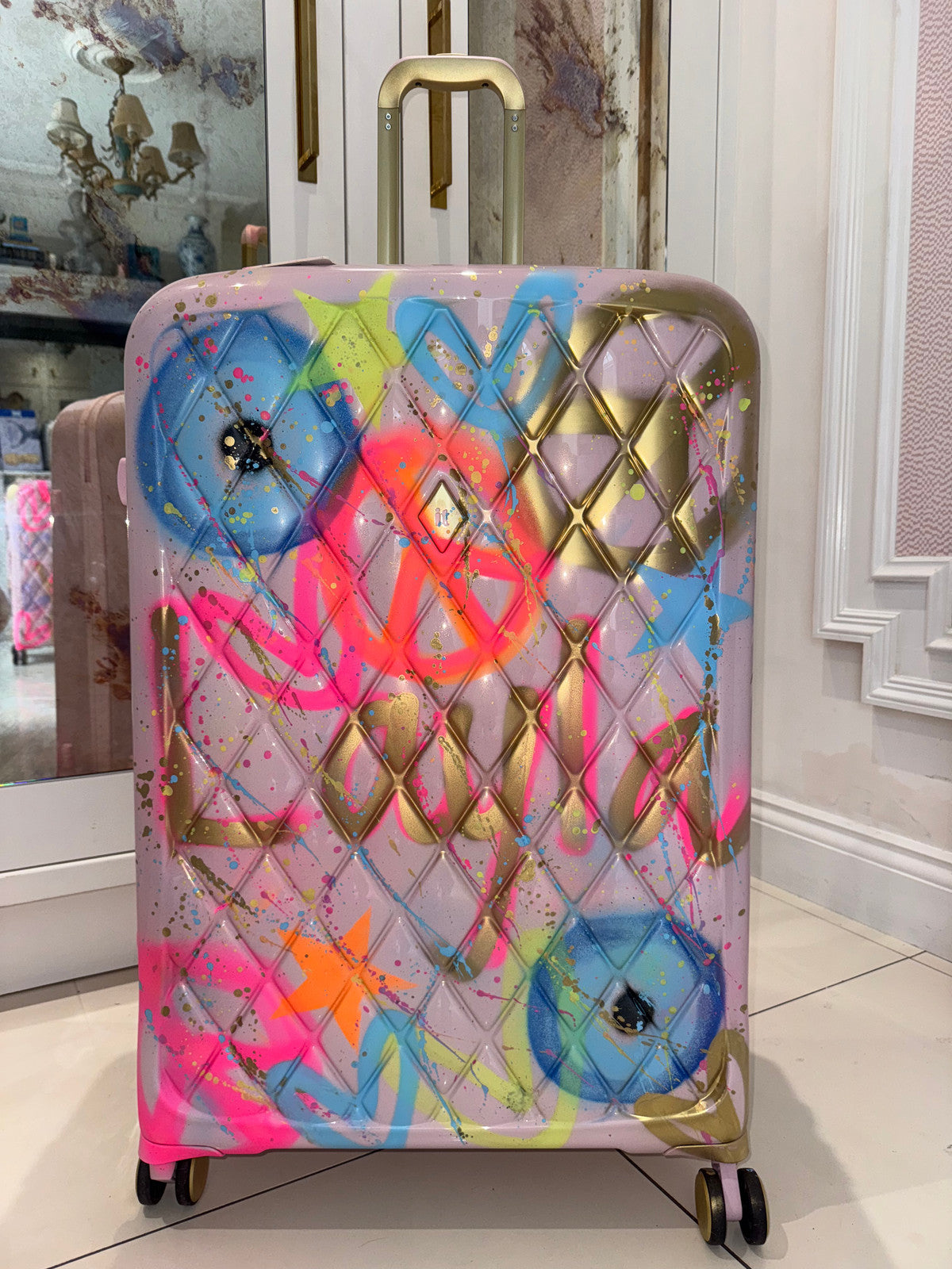 Large Graffiti pink suitcase  💗