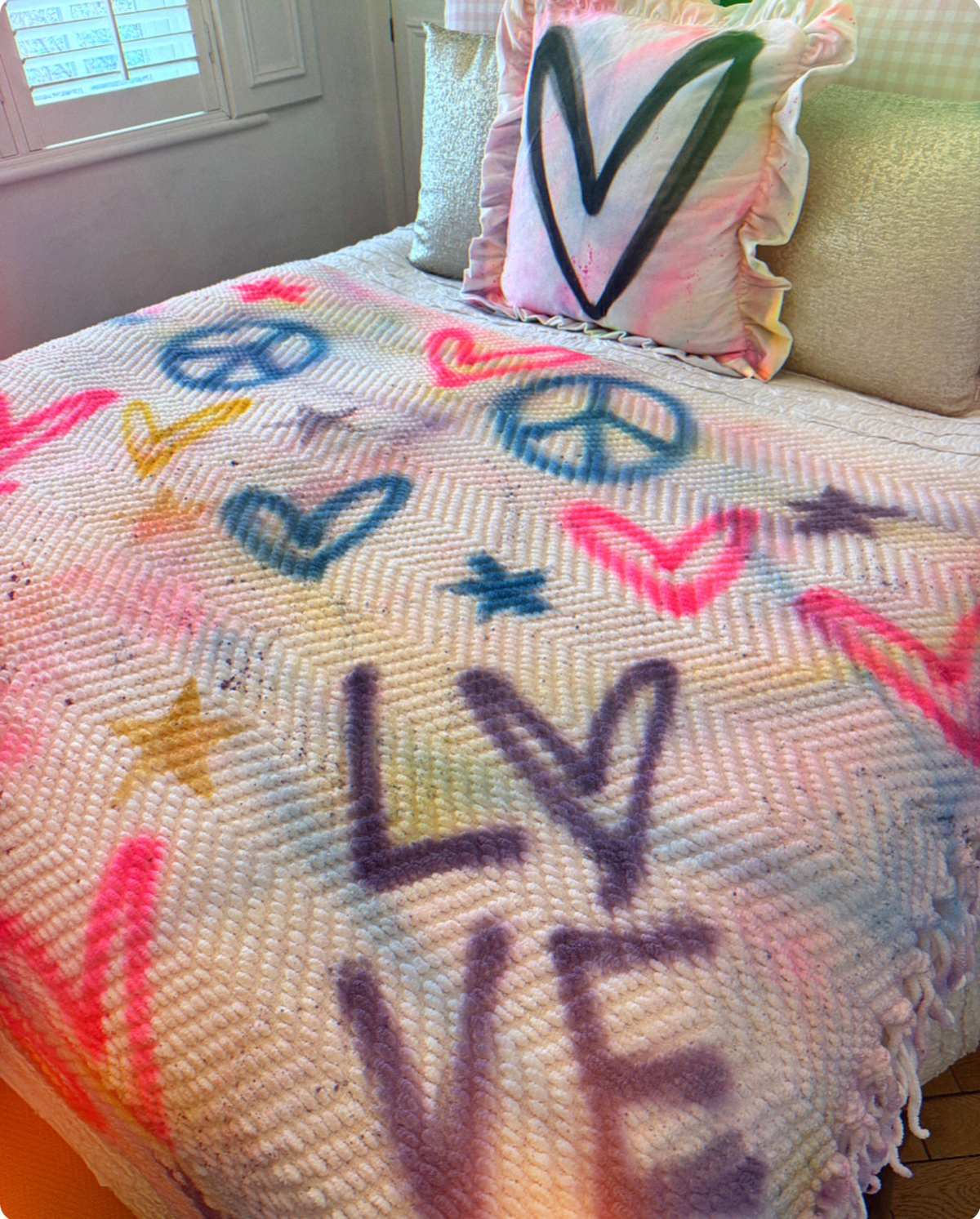 Spray painted BoHo Throw 🩷