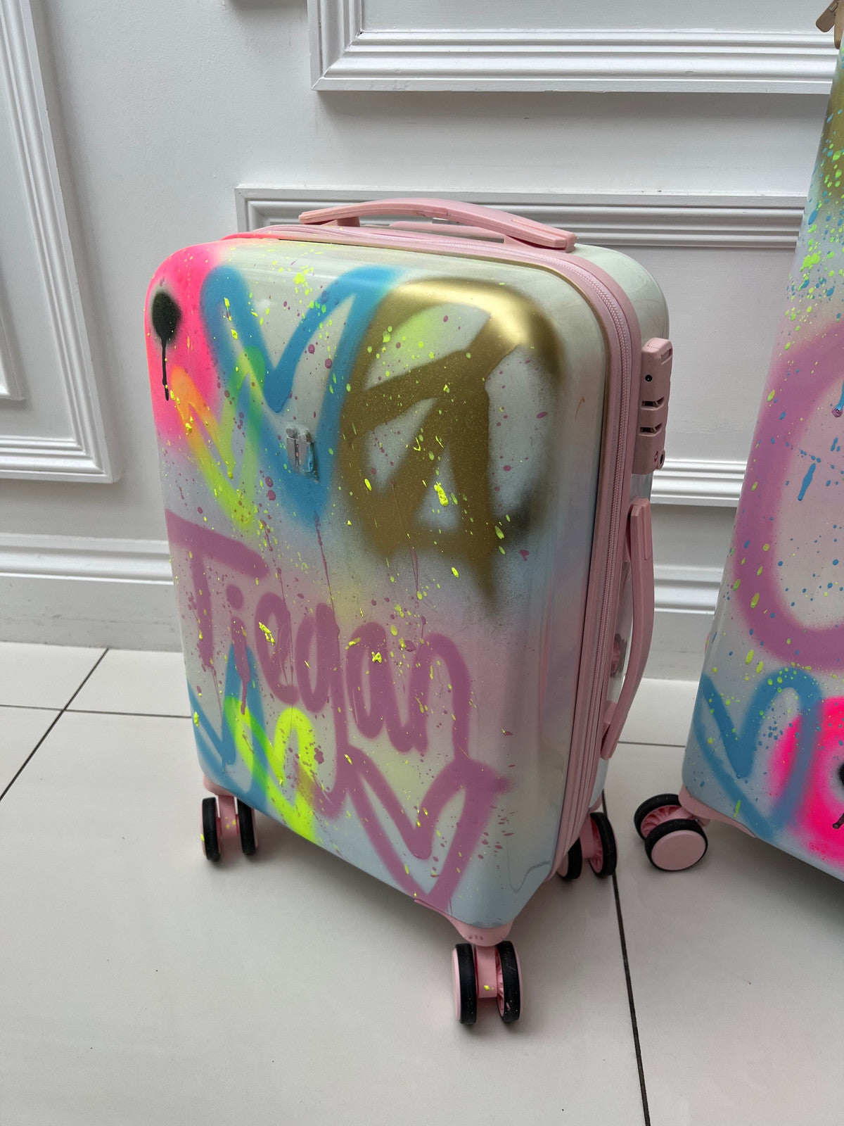 Small tie dye case 💗