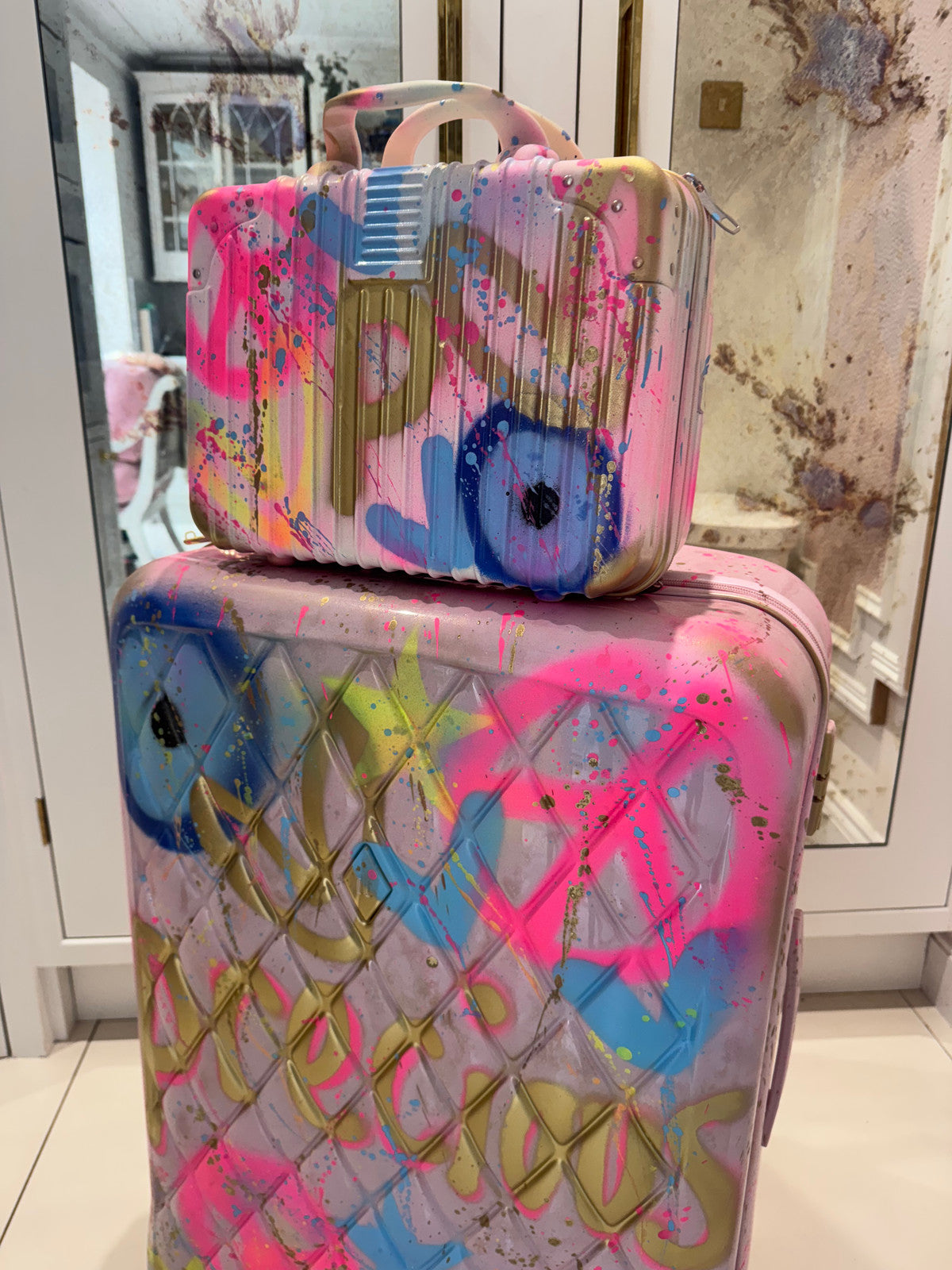 Pearly pink suitcase & vanity 🩷🩵✨