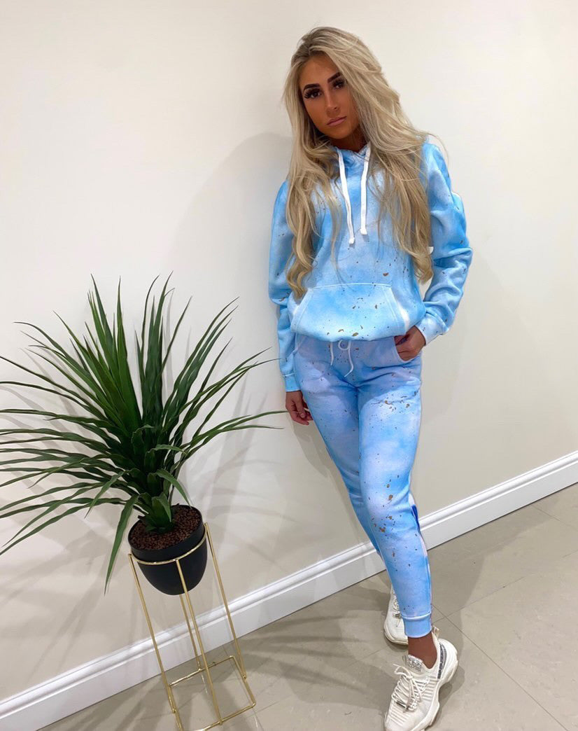 Spray me love baby blue 💙