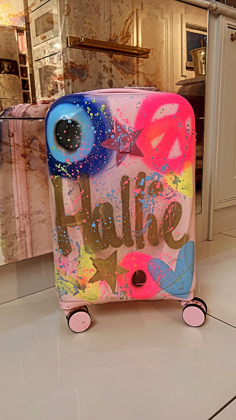 Baby pink spray painted  Hand luggage suitcase 💗😍