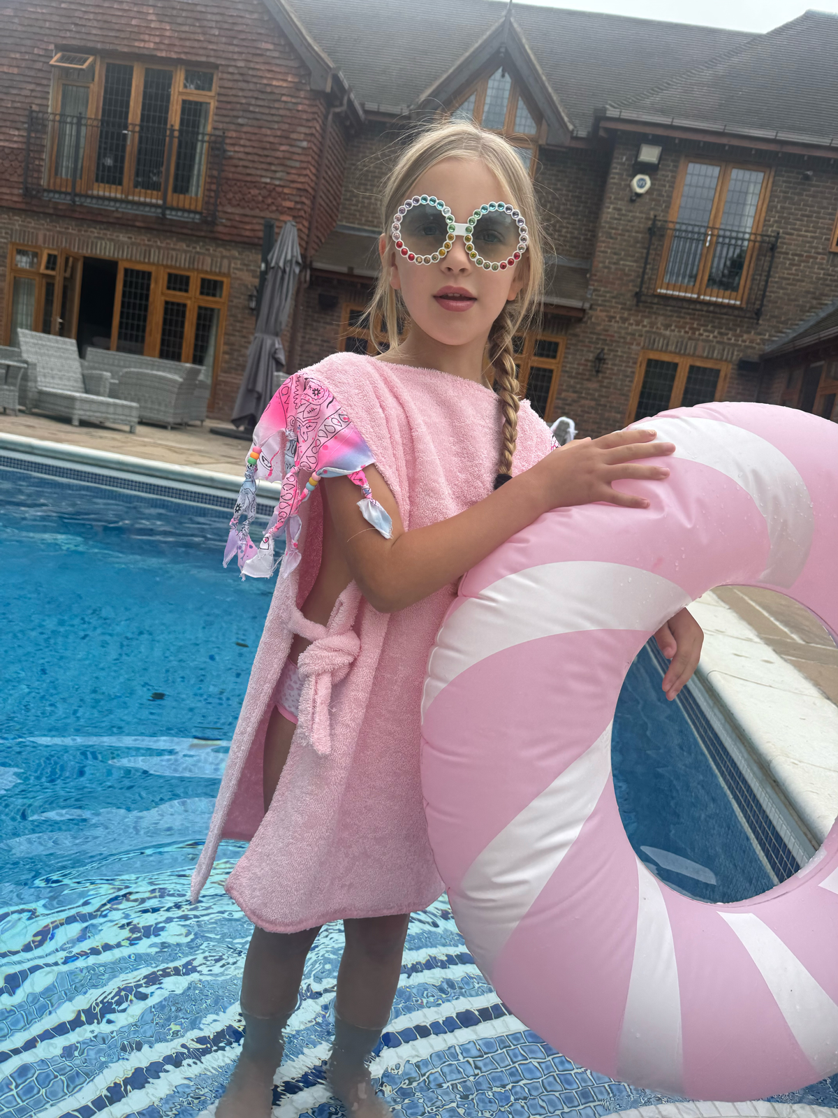 Pink 💗 children’s ponchos ✨
