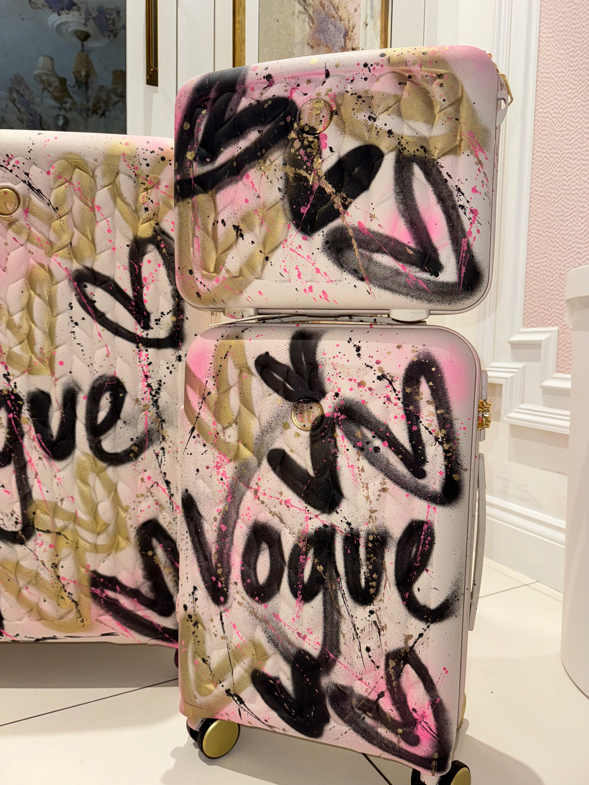 Hand luggage suitcase & vanity 💗