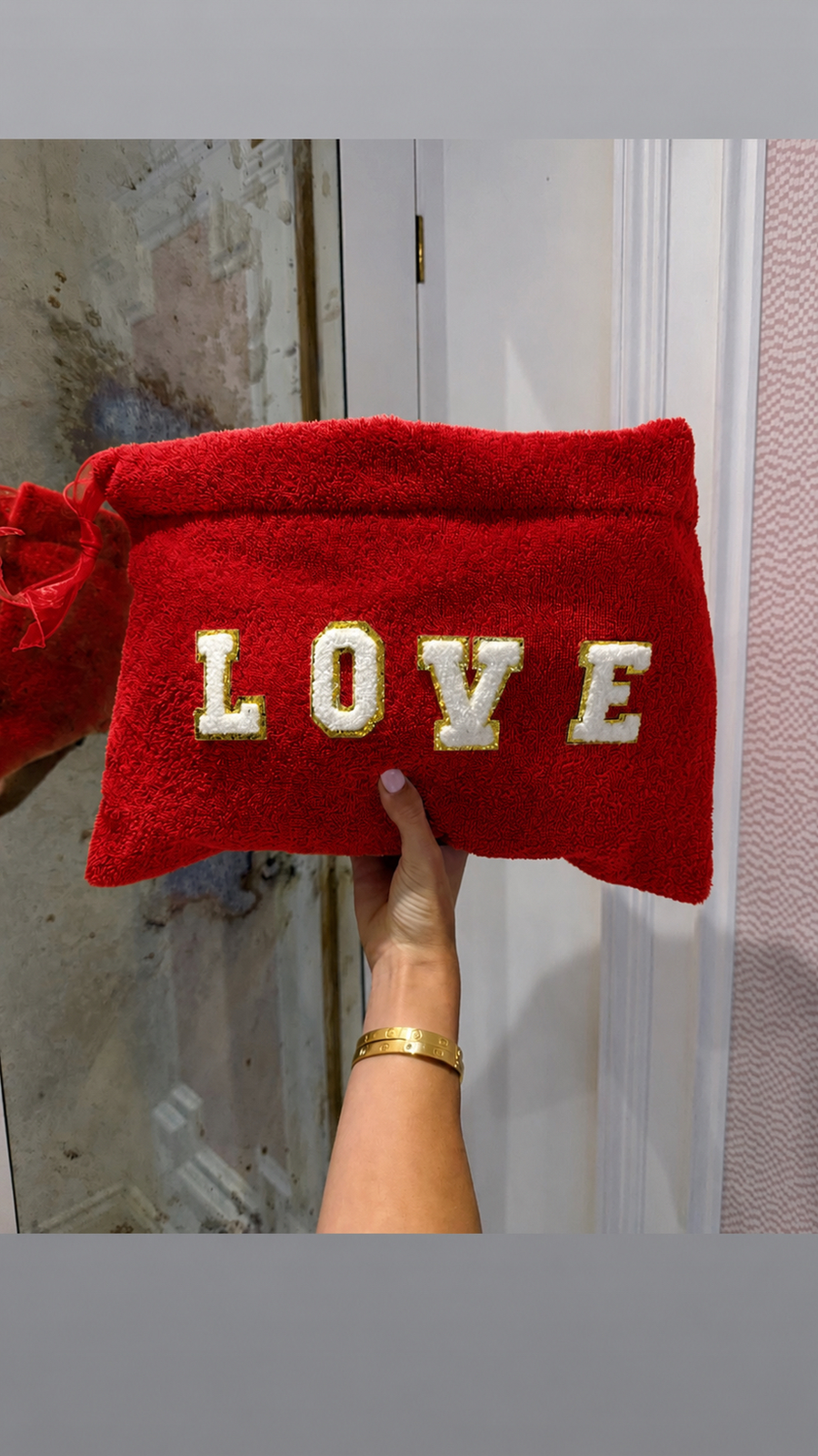Red drawstring pouches - ( max 6 letters ) ♥️