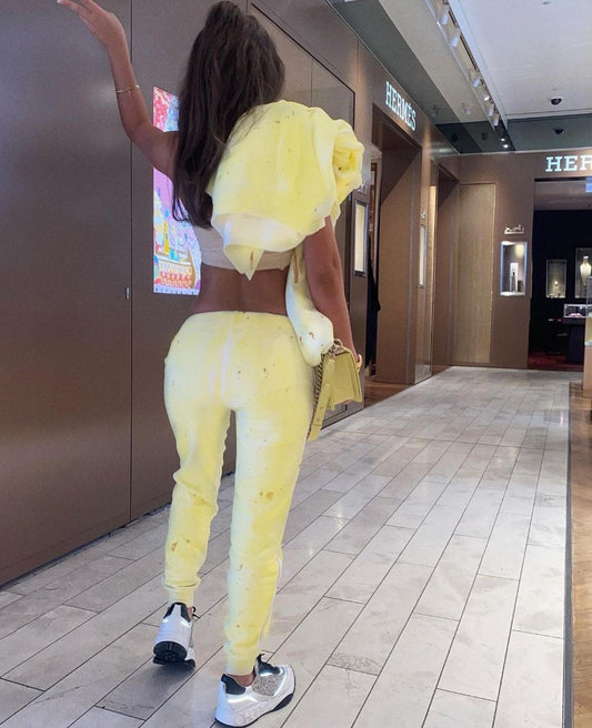 Yellow spray me love tracksuit 💗💛😍