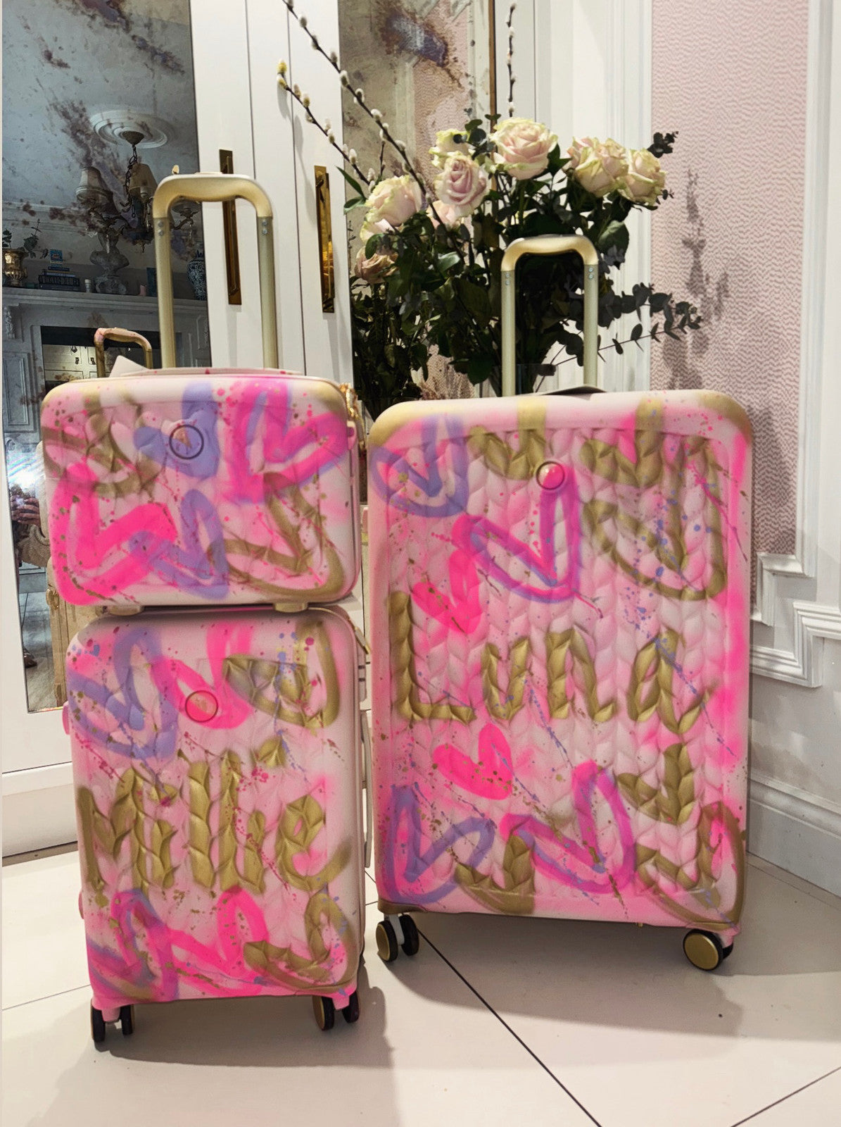 Set of 3 spray painted suitcases 🩷