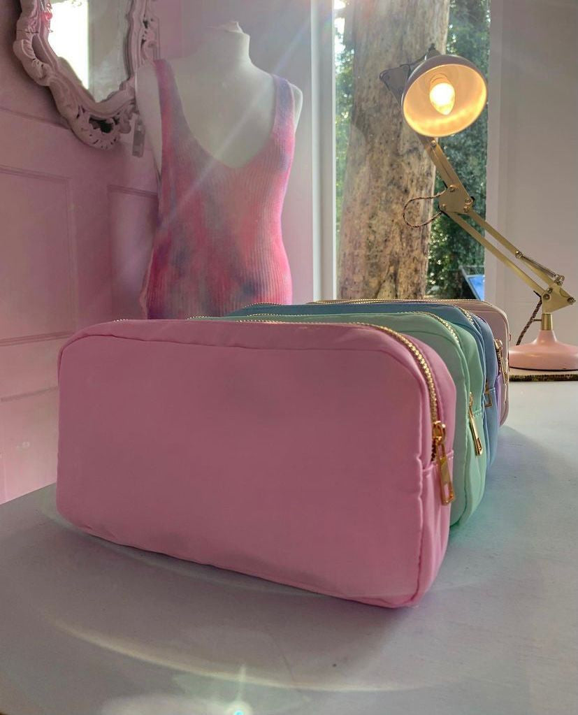 Medium Pouches
