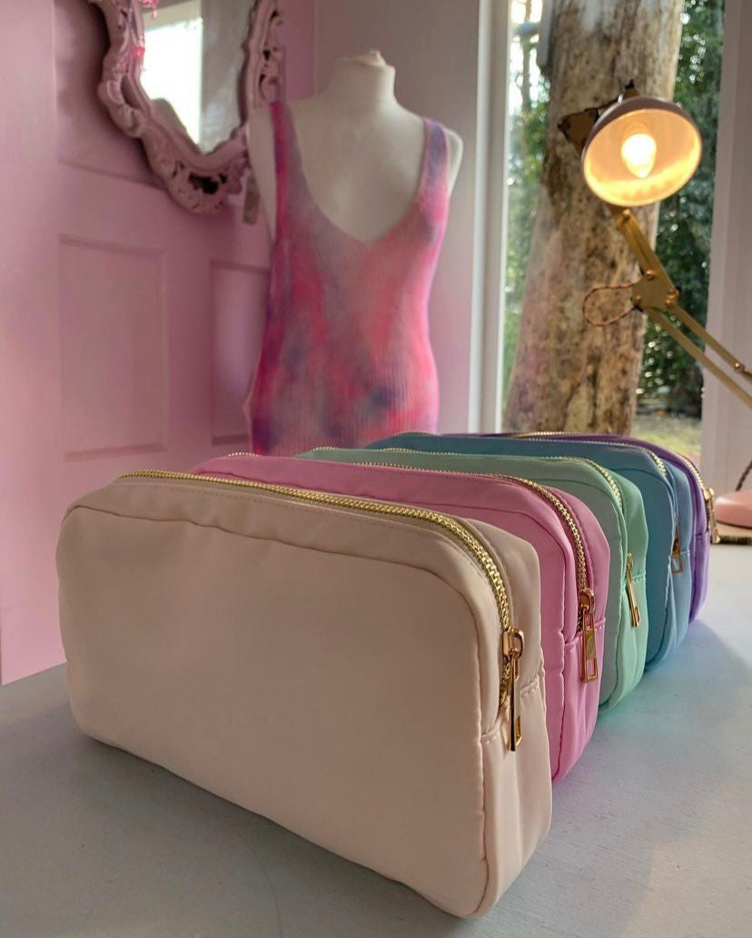 Medium Pouches
