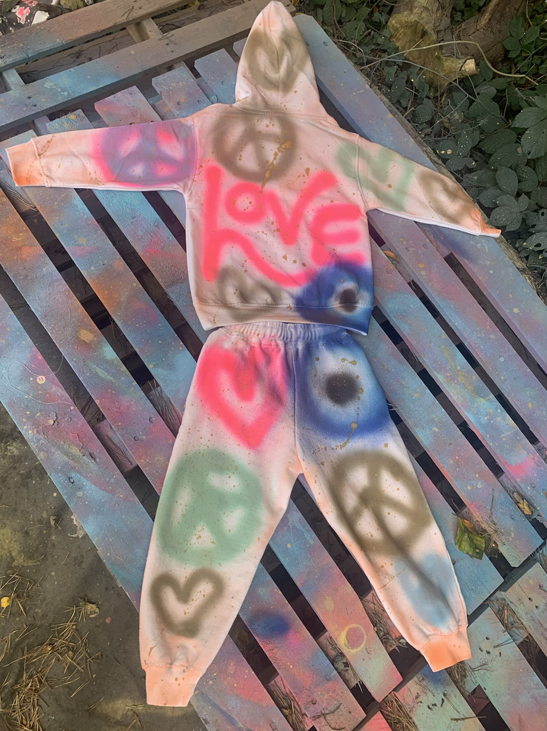 Women’s graffiti love tracksuit