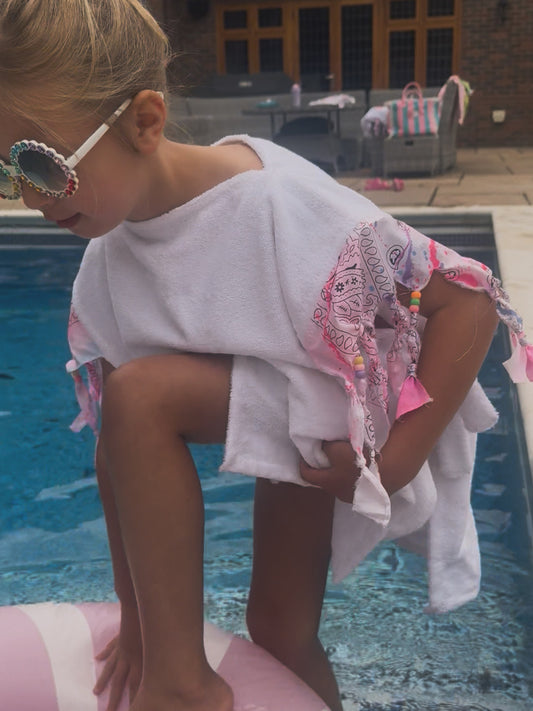 Children’s bandanna poncho 💗