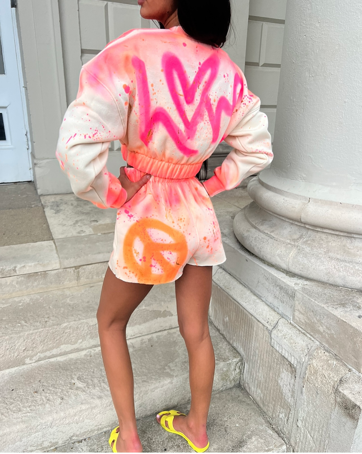 Cream short set with hood 💗