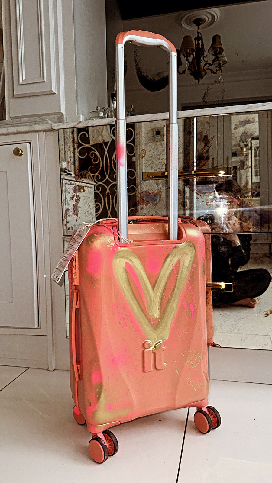 Spray painted large suitcase 🩷🧡